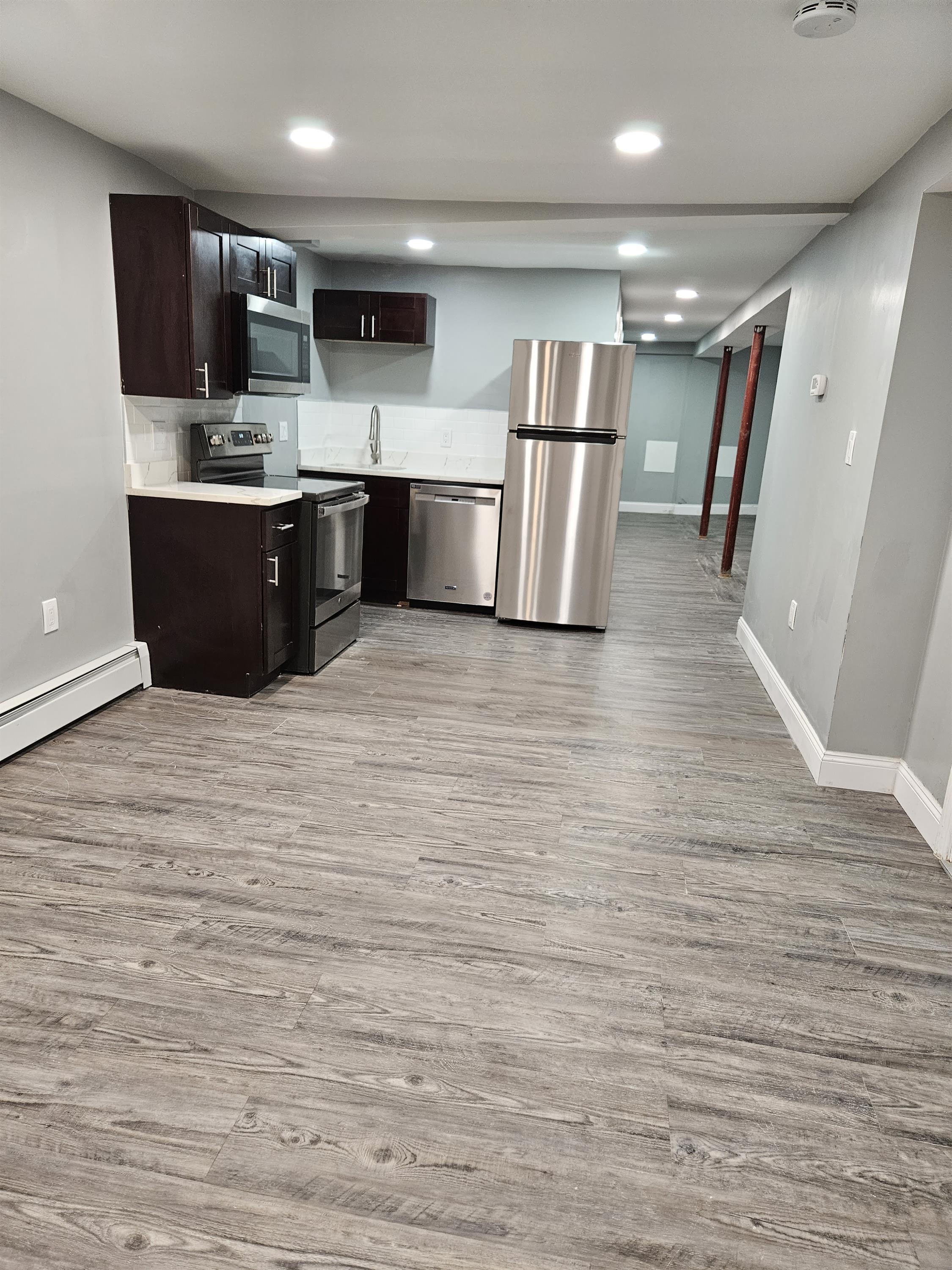 44 Glendale St - B