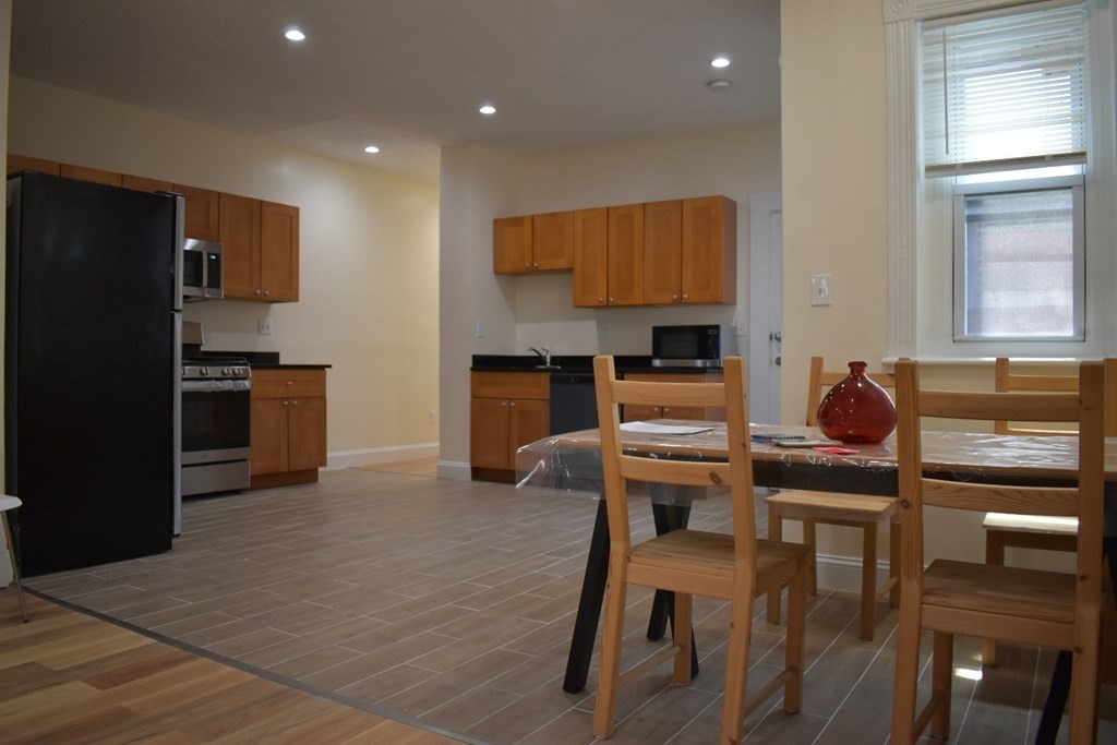 16 Glenville Avenue - 2